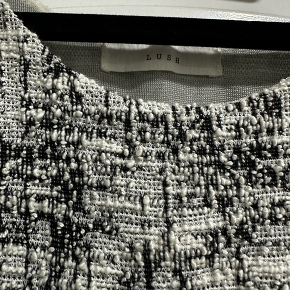 Tweed Tank - Picture 2 of 5